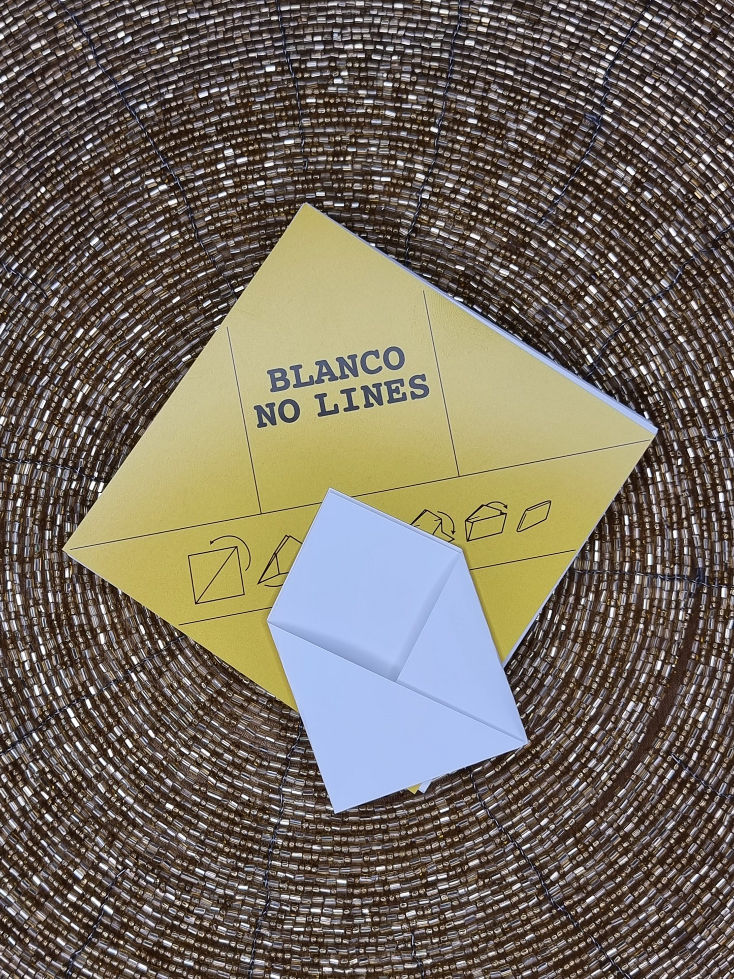 Voorgevouwen blanco Seals klein. 100 Seals per pak.