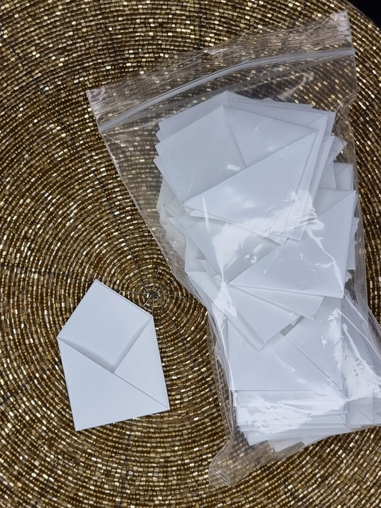 Voorgevouwen blanco Seals klein. 100 Seals per pak.